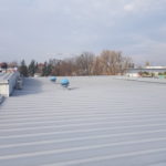 Dach płaski z płyty warstwowej - naprawa szczelności