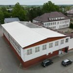 Dach z płyty warstwowej po remoncie - Szkoła Podstawowa im. Tadeusza Kościuszki w Miedznie
