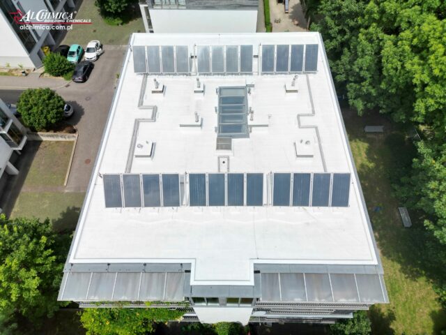 Lublin - renowacja dachu z papy w systemie Hyperdesmo