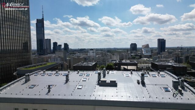 Dach papowy po zakończeniu aplikacji płynnej membrany Hyperdesmo Alpha Aliphatic